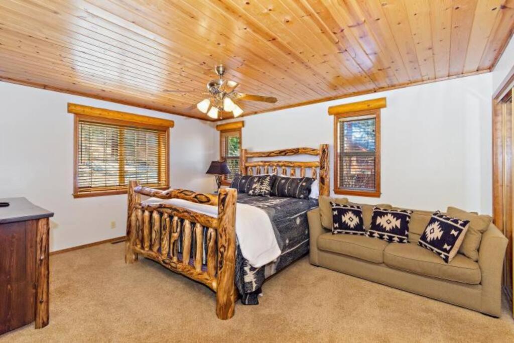 Custom Single Story Cabin With Jacuzzi Pool Table & Big Game Room With Arcade Games Big Bear Lake Exterior foto