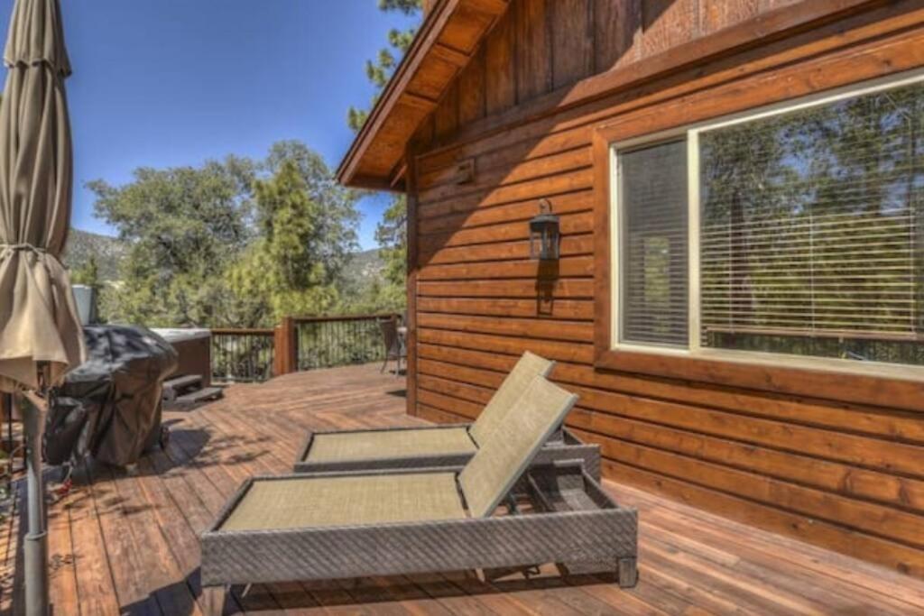 Custom Single Story Cabin With Jacuzzi Pool Table & Big Game Room With Arcade Games Big Bear Lake Exterior foto